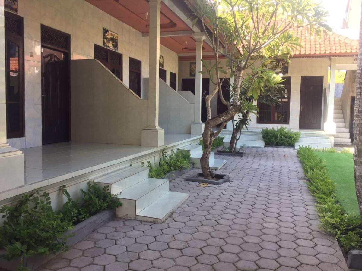 Wahyu Homestay 1 Lembongan Buitenkant foto