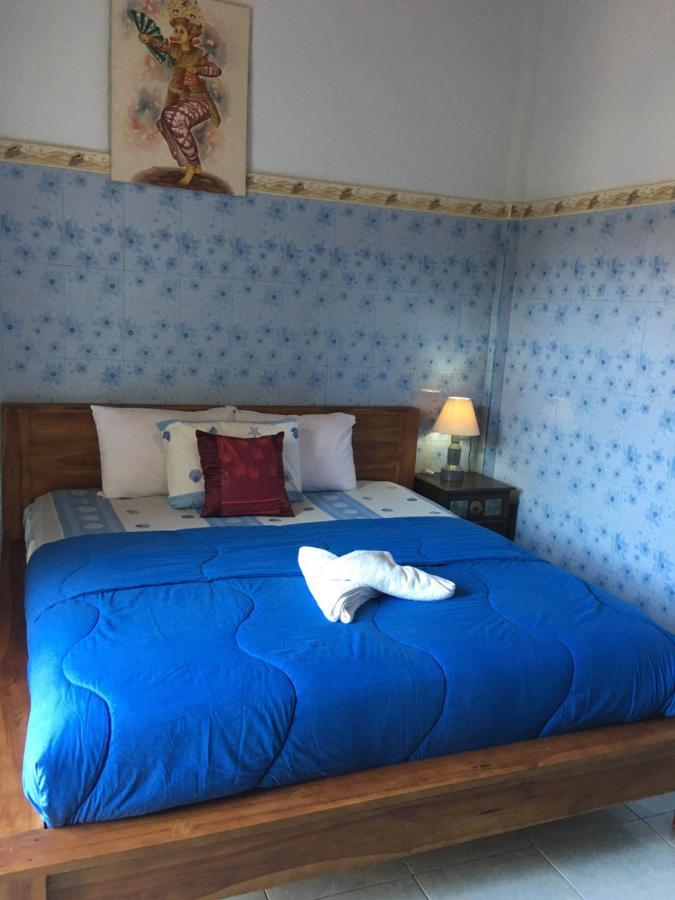 Wahyu Homestay 1 Lembongan Buitenkant foto