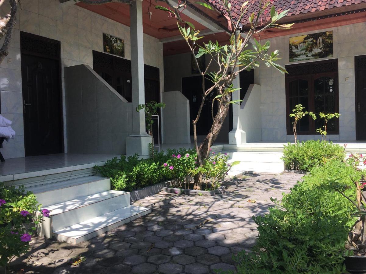 Wahyu Homestay 1 Lembongan Buitenkant foto